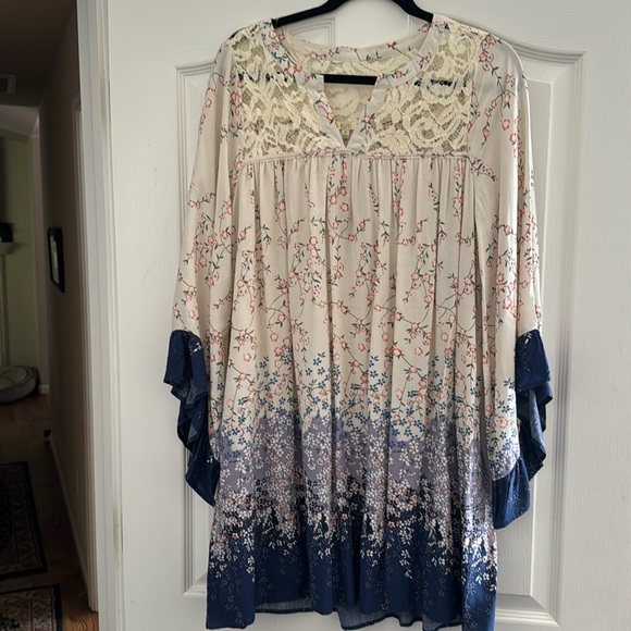 Kori dress - Picture 1 of 3